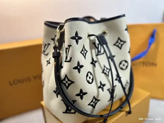 AAA Pruses Bags LOUIS MM NÉONOÉ VUITTON 0517